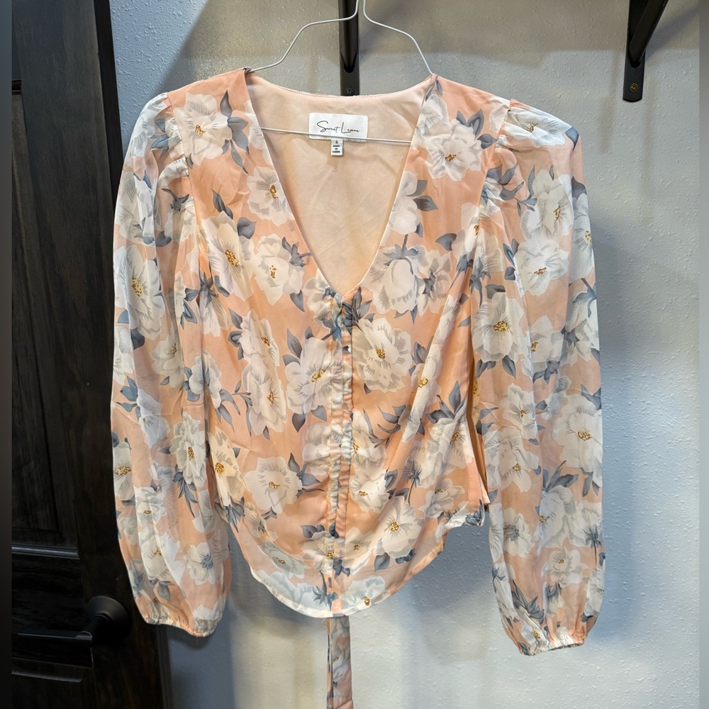 Floral long sleeve blouse